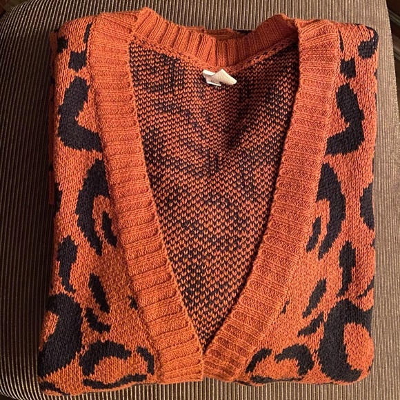 ❄️RUST BROWN ANIMAL DESIGN CARDIGAN - Picture 2 of 7